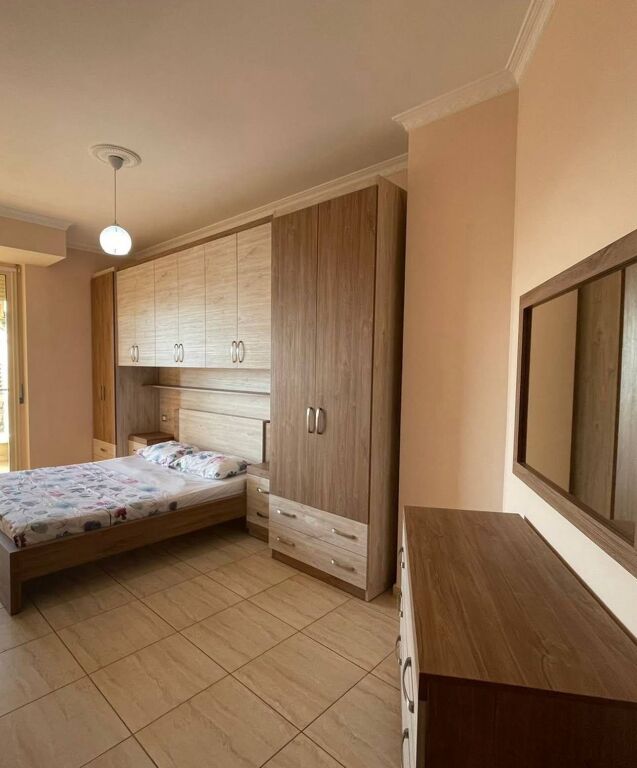 Apartament 2+1 me Pamje Deti me Qera Afatgjatë - Lungomare, Vlore