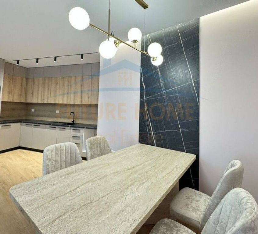 .Shitet, Apartament 2+1+2, Unaza e Re