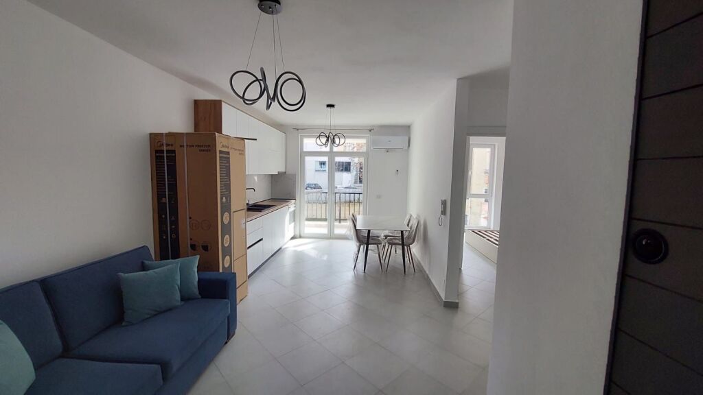 Apartament 1+1 me qira, QSUT, Rruga e Dibres