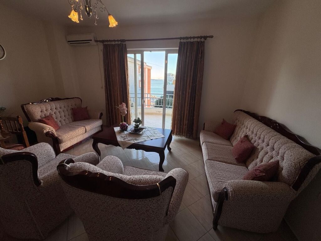 Appartamento 1+1 a Sarandë, 55 m², vista mare, pronto per abitare