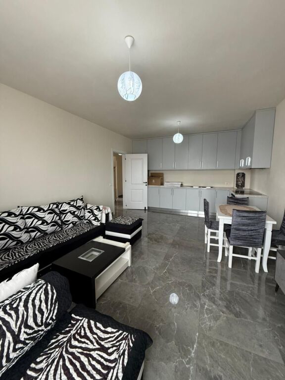 Apartament me qera 2+1+2+ballkon