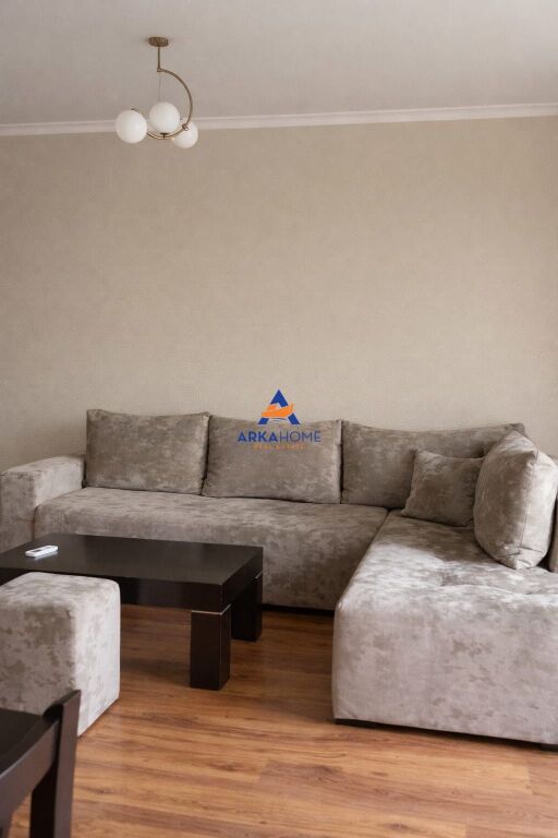 JEPET APARTAMENT ME QERA 2+1+2 BALLKONE "RRUGA 5 MAJI" 55.000 LEKE
