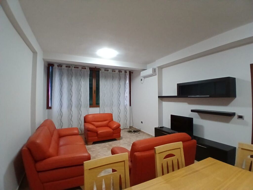 2+1, arredato vicino a him kolli myslym shyri, 500 mila lek