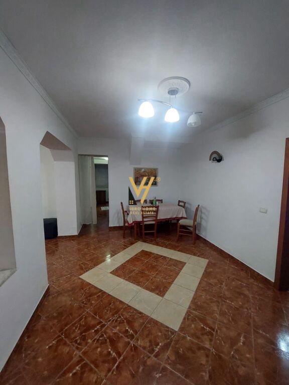 AFFITTASI APPARTAMENTO 3+1 IN AFFITTO IN PIAZZA WILLSON 55.000 LEKE