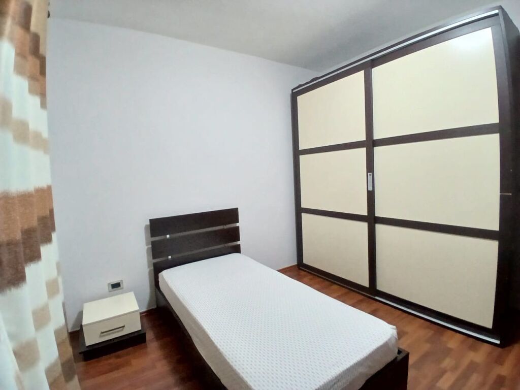 2+1, arredato vicino a him kolli myslym shyri, 500 mila lek