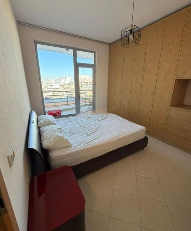 VENDIAMO APPARTAMENTO 2+1+2 VICINO A GLOBE