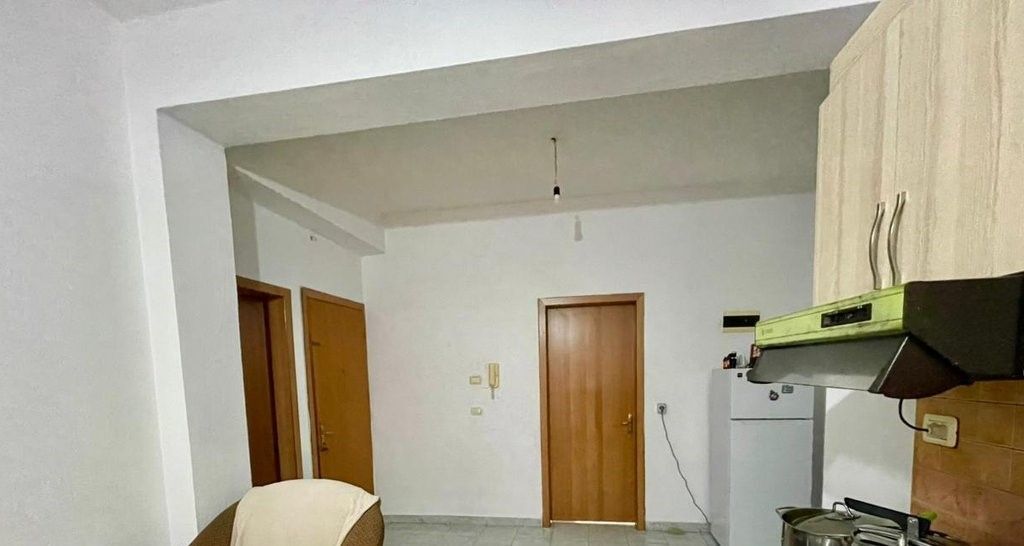 Appartamento 2+1 al primo piano in villa di 3 piani in vendita – Shkozë, Tirana