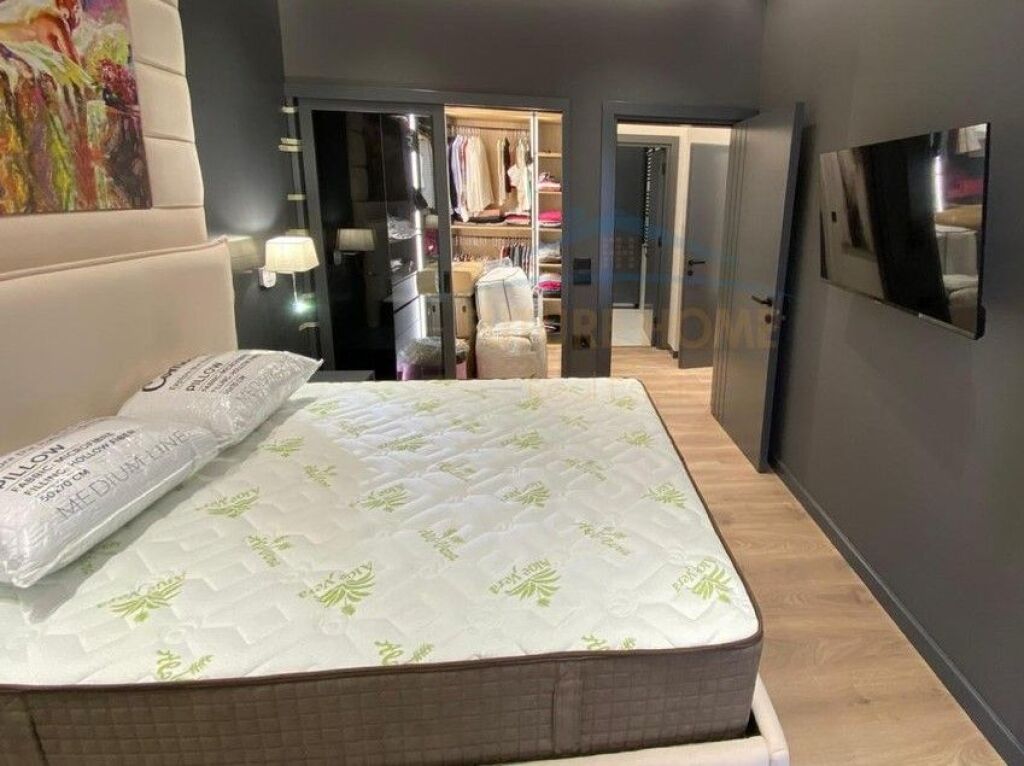 Affitto, Appartamento 1+1, Via Kavajes, Tirana