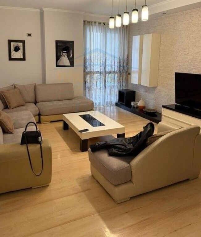 Qera, Apartament 2+1+2, 21 Dhjetori, Tiranë