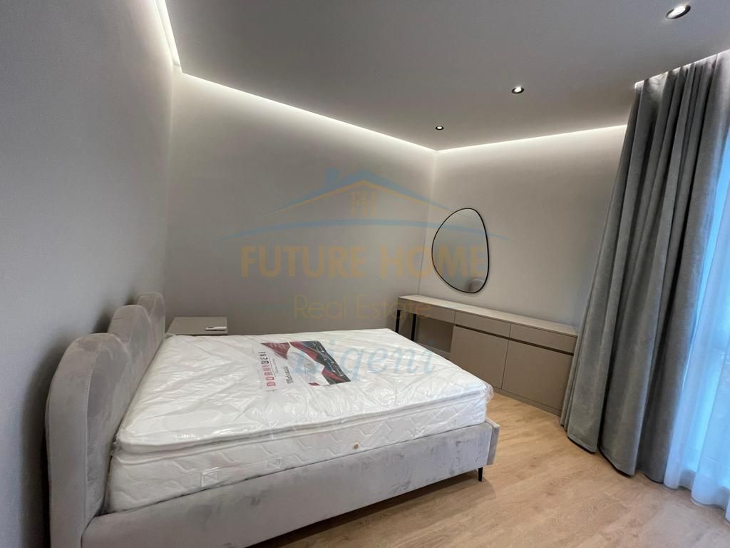 Affitto, Villa su 3 piani, Green Valley, Lago Secco, Tirana.