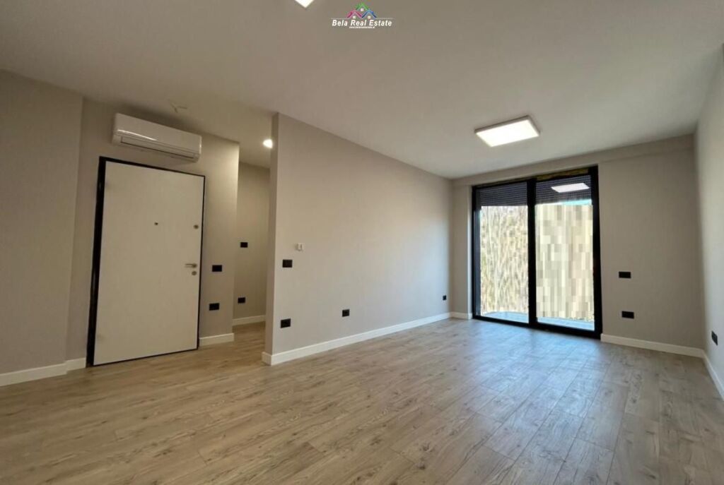 Office For Rent near Red School (ID BZ2843) Tirane