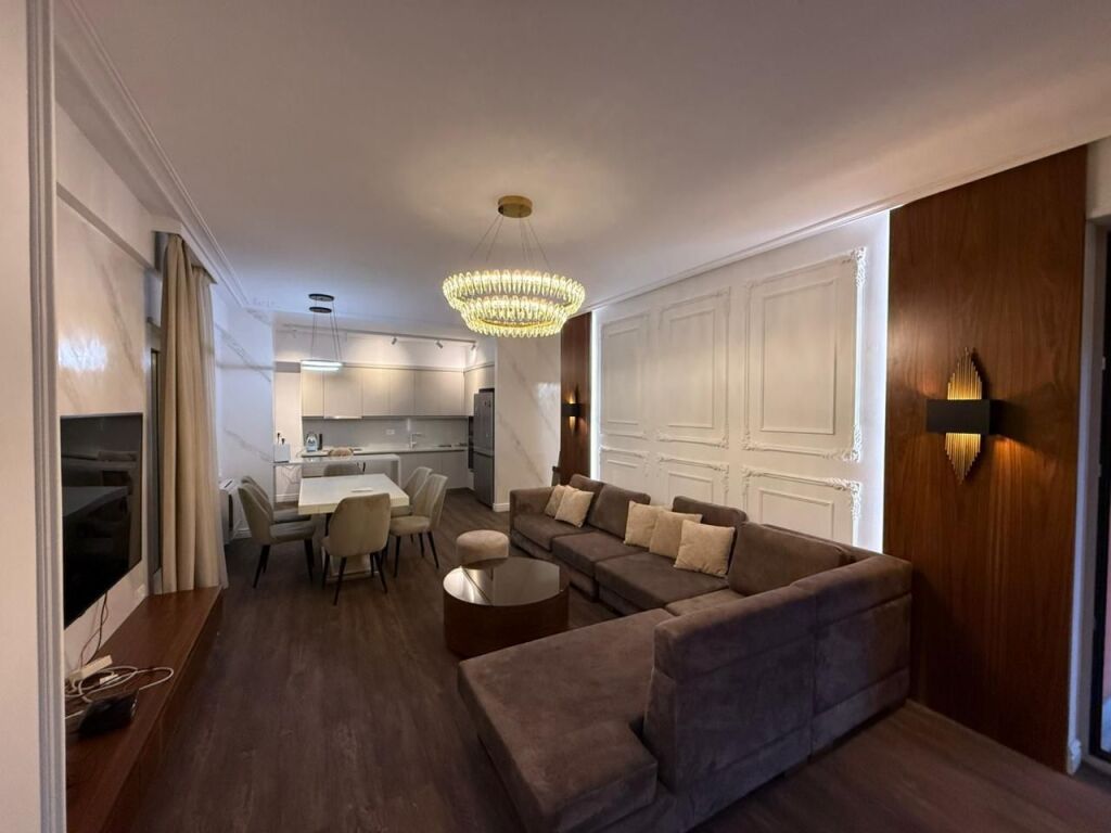 Qira apartament 3+1+2 tek Foleja e Gjelber ,Ring Center