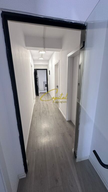 UFFICIO IN AFFITTO 116 M2 VASIL SHANTO 1.200 EURO