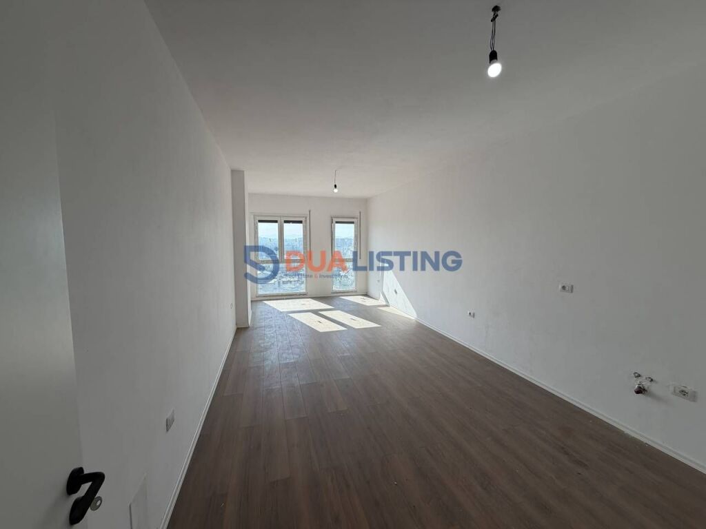 Apartment 1+1 for sale in Kamez!