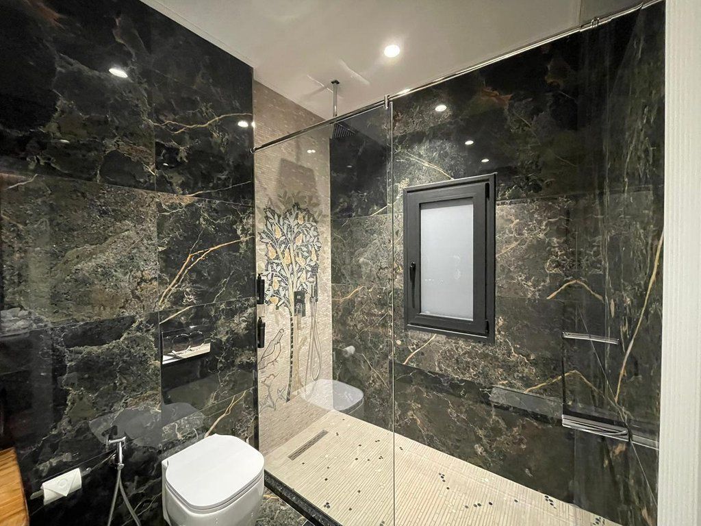 VENDESI HOTEL A VLORE! 1.500.000 €