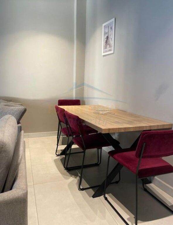 Qera, Apartament 1+1+Post parkimi, Rruga e Dibrës