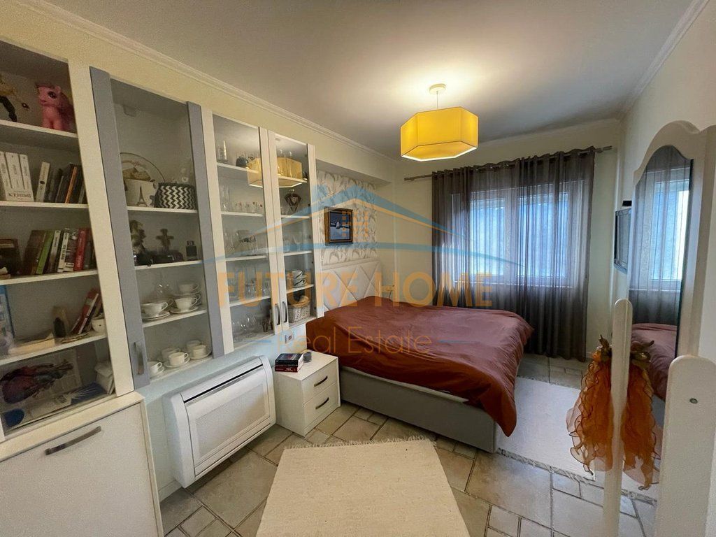 Shitet, Apartament 1+1, Rezidenca "Kodra e Diellit 1", Tiranë.