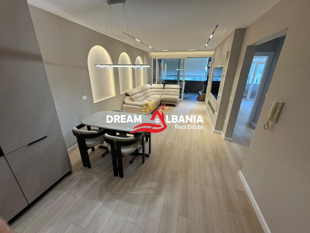 Appartamento 2+1+2 in vendita a Myslym Shyr, vicino all'ex Esposizione a Tirana (ID 41212137)