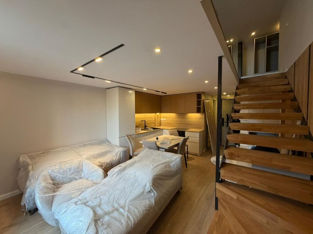Apartament Dublex 1+1 per qira tek Golden Park 3.