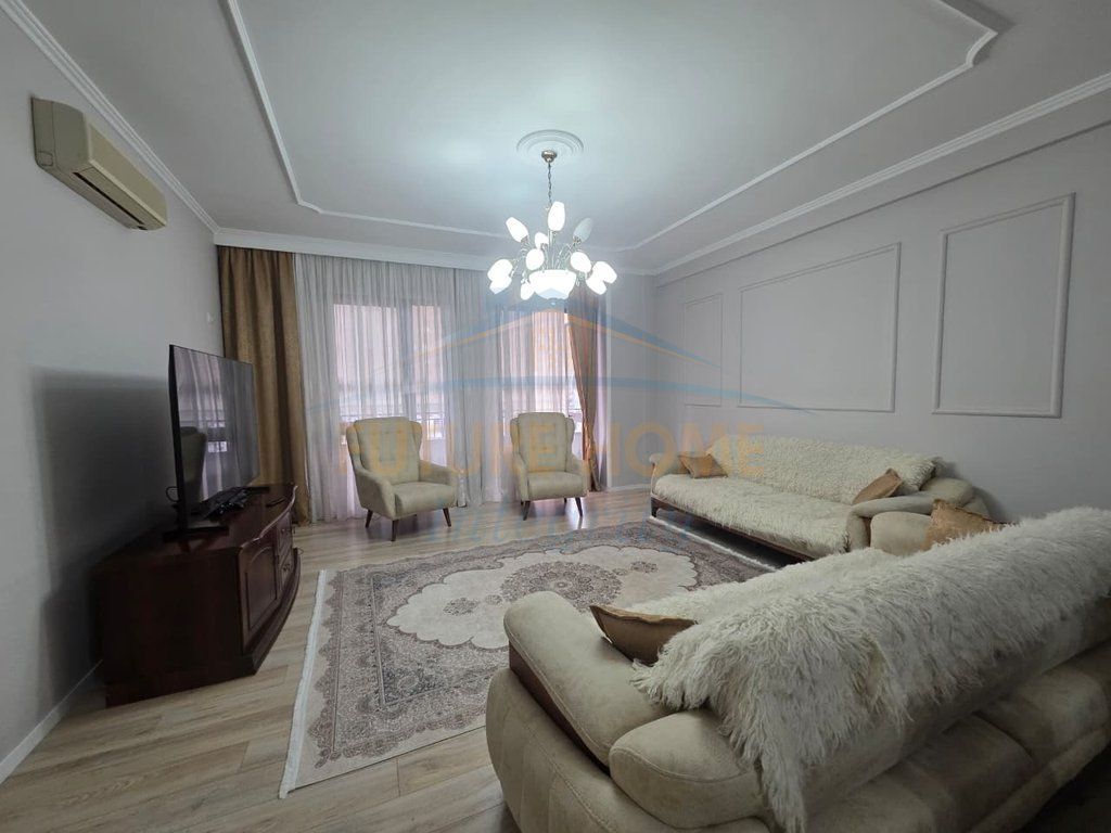 Qera, Apartament 2+1+2, Ish Tregu Elektrik, Tiranë.