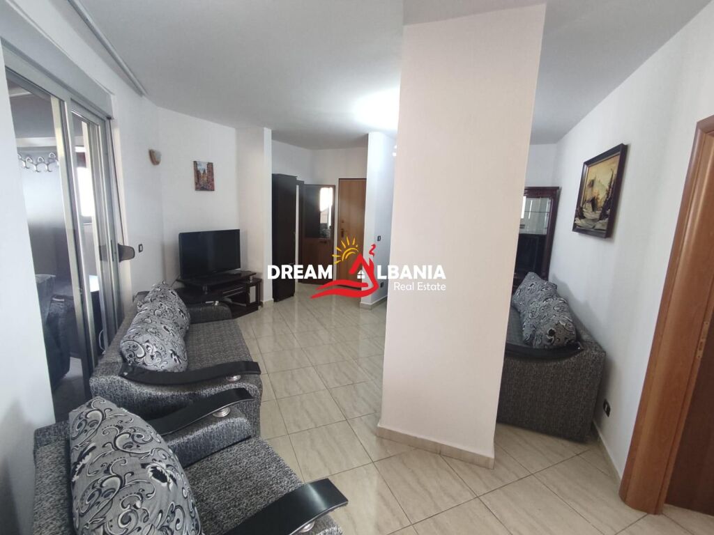 Jepet Apartament 2+1 me qera ne zonen e Xhamllikut prane Shkolles Niket Dardani ( ID 42215495 )