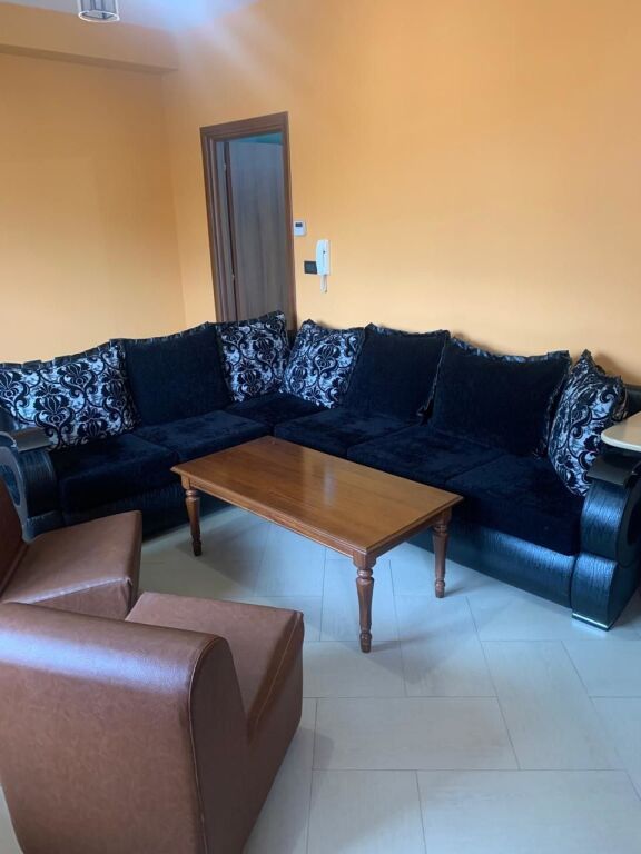 Apartament 3+1 per qira Stacioni i Trenit !