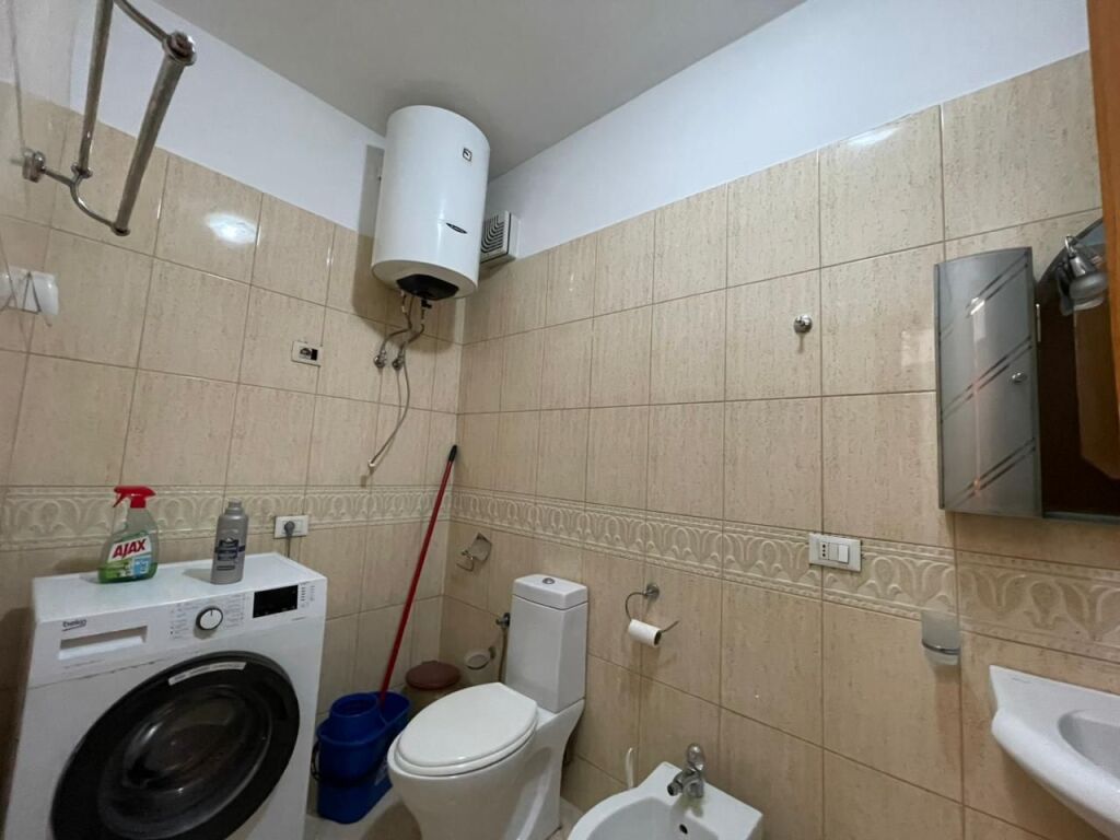 Appartamento 1+1 in affitto a Kika 1 presso il Comune di Parigi.
