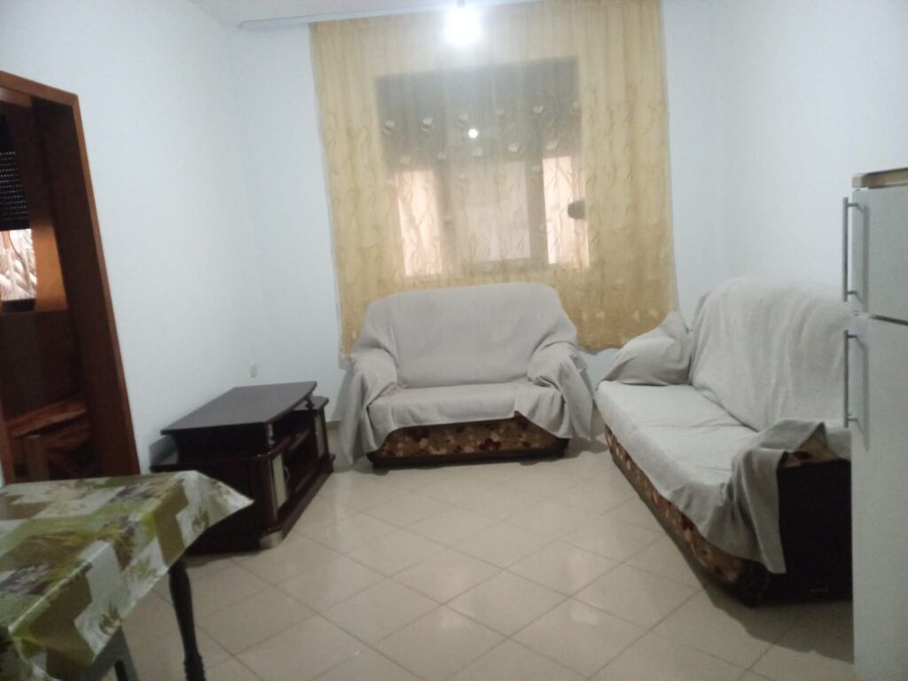 APARTAMENT 2+1. 35000 LEKE.ASTIR.