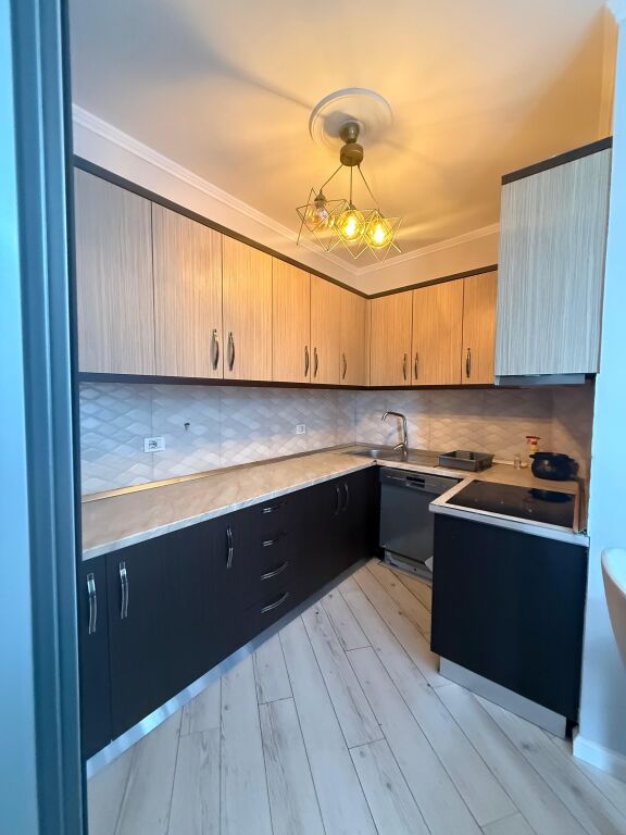 🏠JEPET ME QIRA APARTAMENT 2+1+BLLK 📍YZBERISHT, PRANE GRAND GALLERY🏢 Kati i 6, me ashensor 💶 Çmimi: 500€/muaj