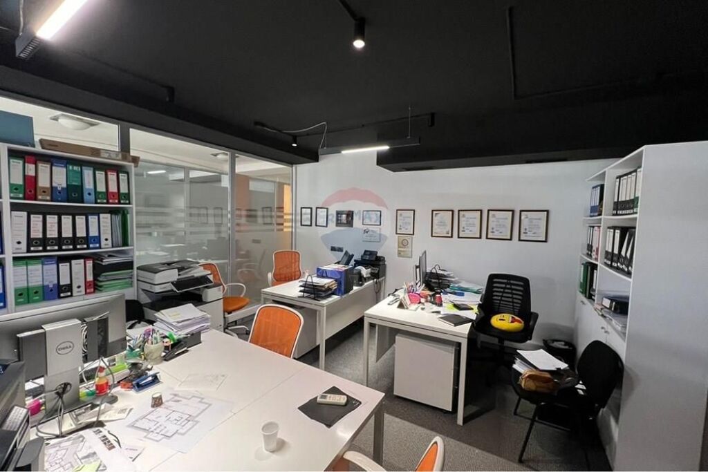 Ufficio in affitto a Pazari i Ri!