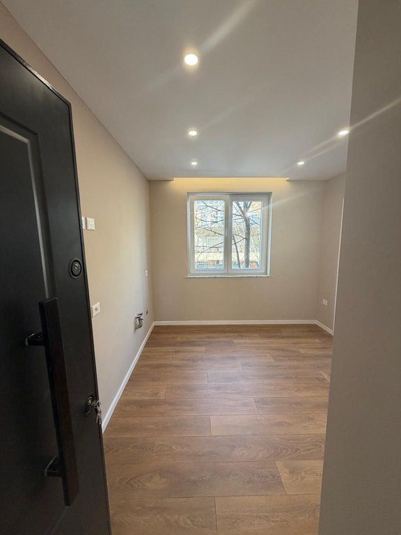 For sale, Apartment 1+1, Mine Peza Street, Tirana