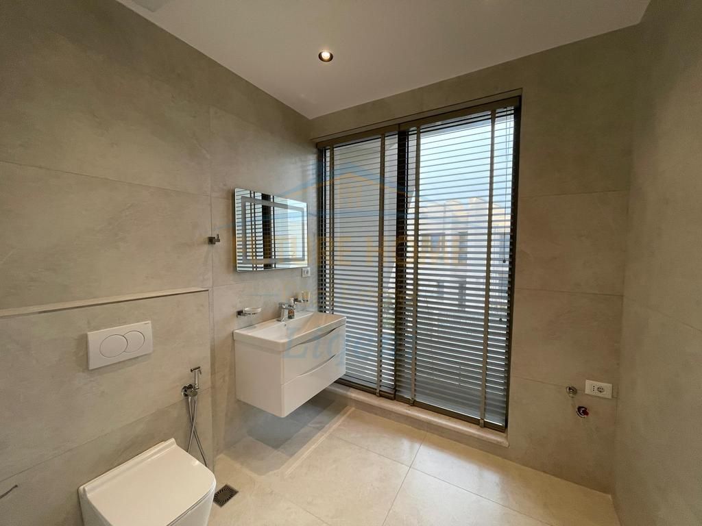 Affitto, Villa su 3 Piani, Green Valley, Lago Secco