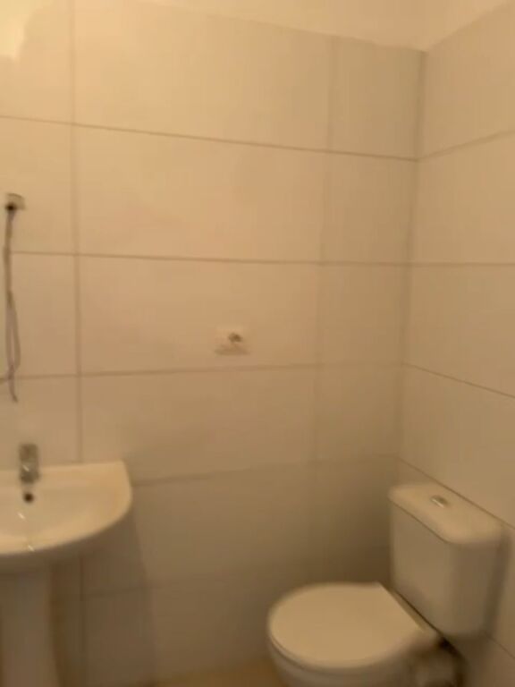 🏢 Appartamento 1+1 in affitto – Kombinat