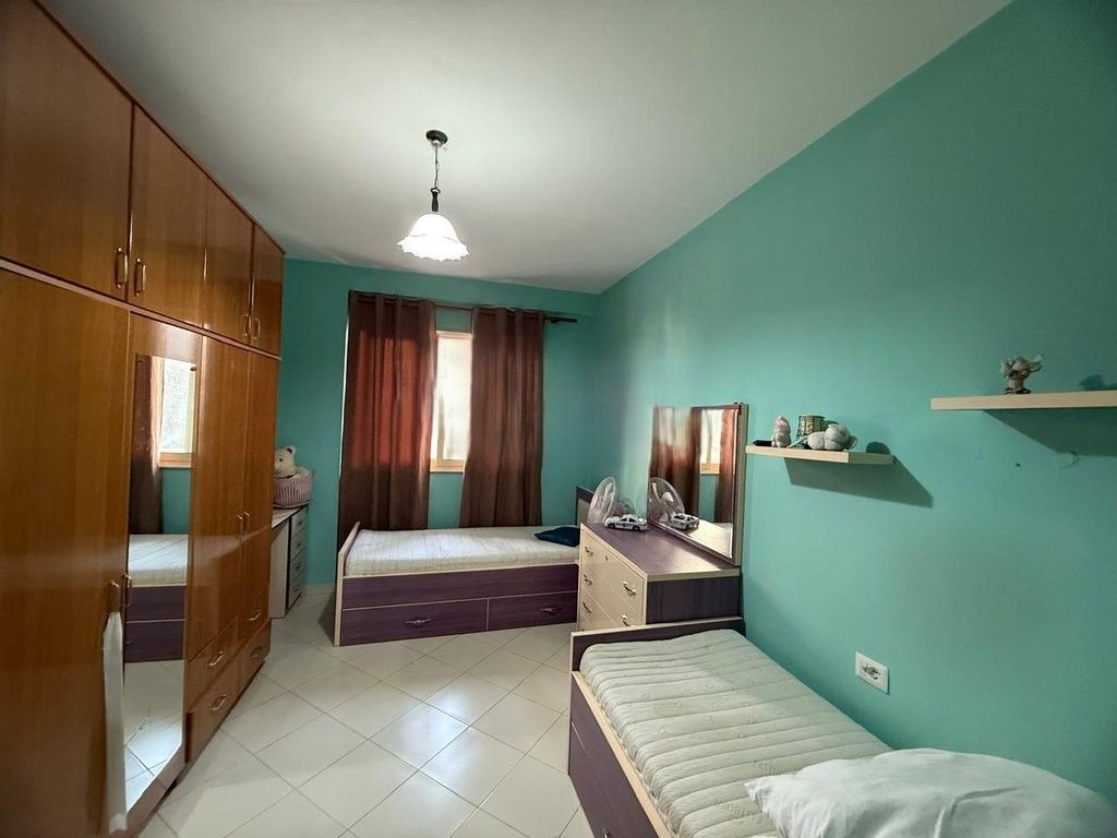JAPIM ME QIRA APARTAMENT 1+1 NE FRESK ! 400 € /Muaj