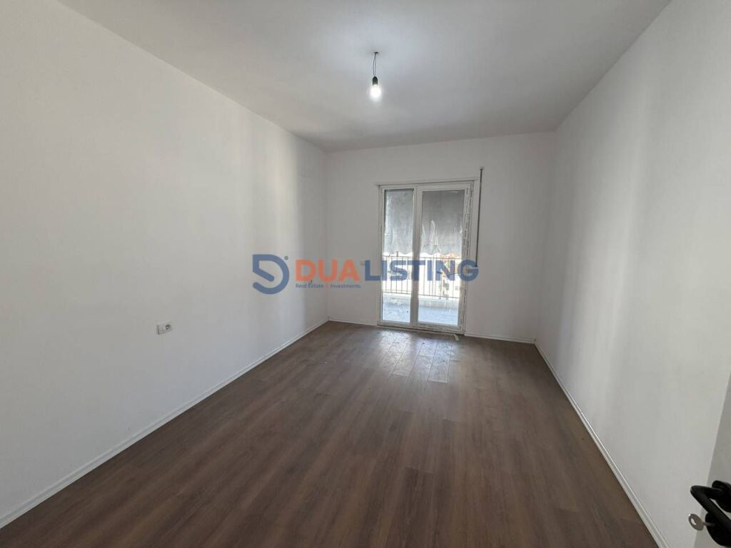 Apartament 1+1 per shitje ne Kamez