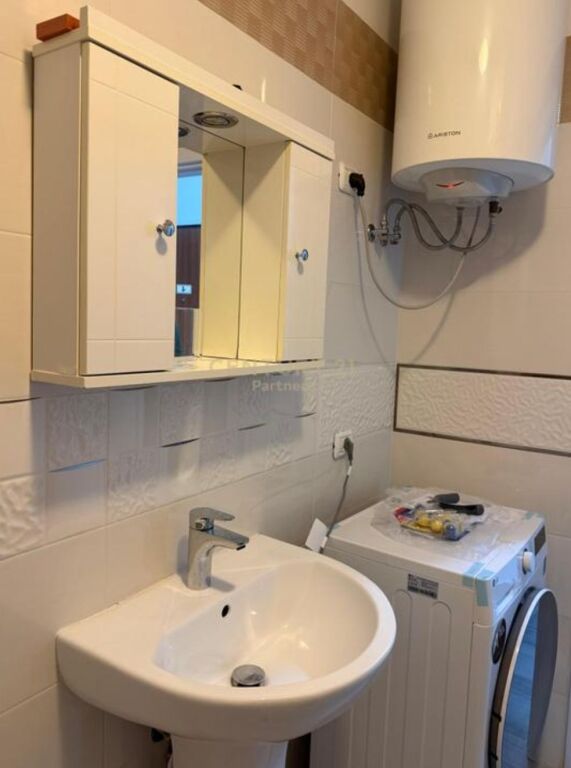 Jepet me qera apartament 2+1+2