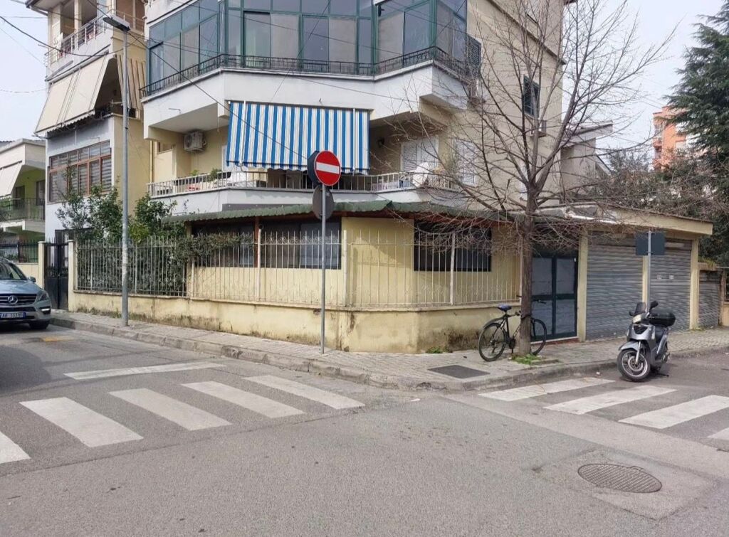 Apartment for sale 1+1 in Tirana e Re