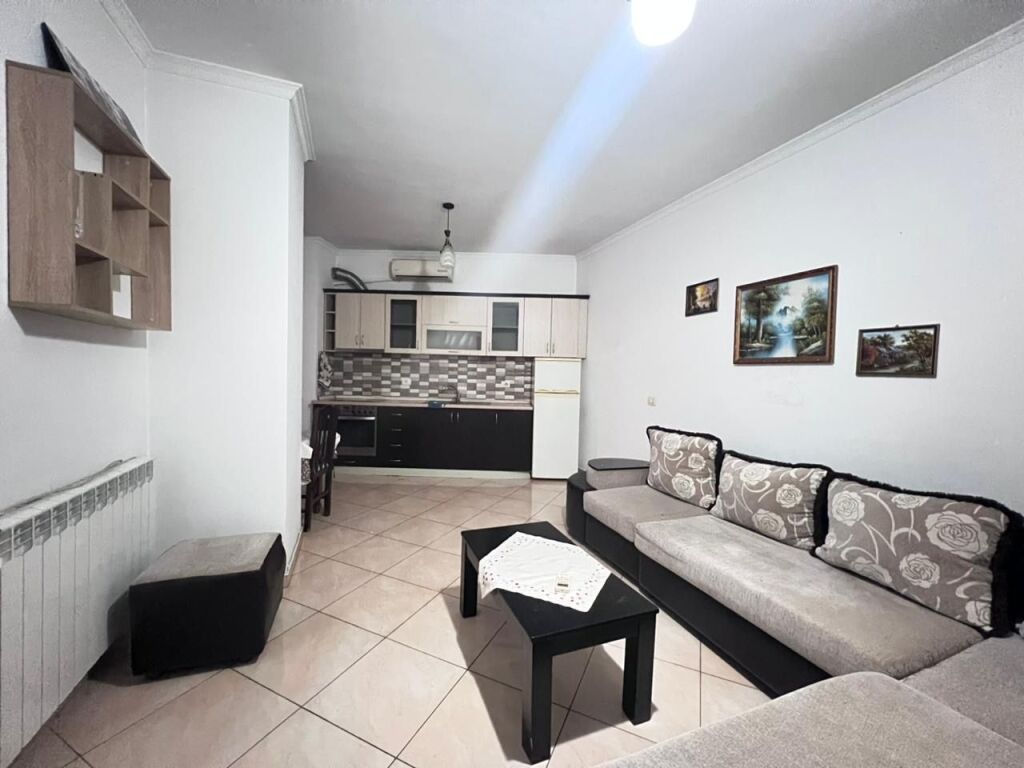 Apartament 1+1, Xhanfize Keko!
