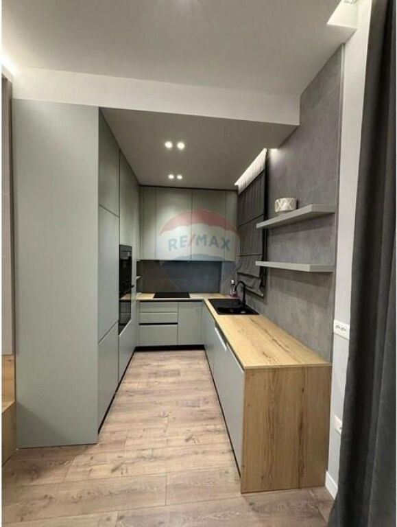 Jepet me qira apartament luksoz+parkim