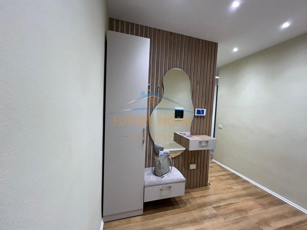 Rent, Apartment 1+1, Galeria Roma, Kavaja Street, Tirana!