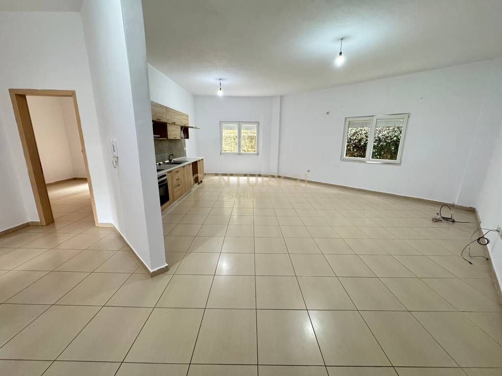 APARTAMENT 2+1+2 PER QIRA TEK LIQENI I THATE ! 450 € /Muaj