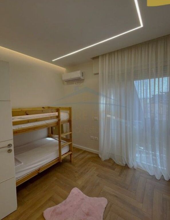 Rent, Apartment 2+1+Parking Space, New Bazaar, Tirana