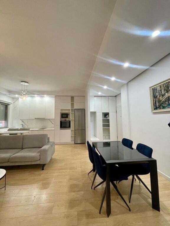 Apartament 2+1 per qira tek Kompleksi Delijorgji!