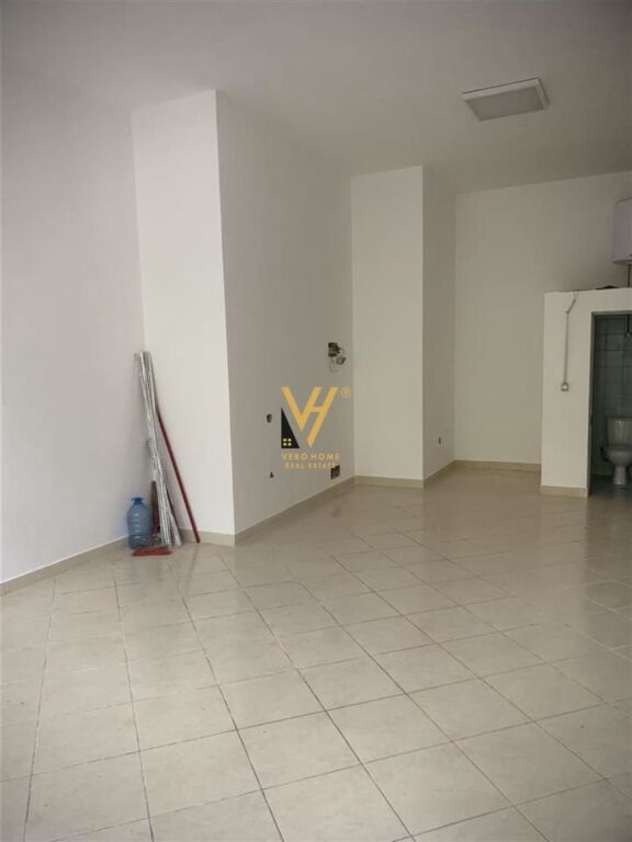 SHOP FOR SALE 38 M2 ON ISLAM ALLA STREET 145,000 EURO