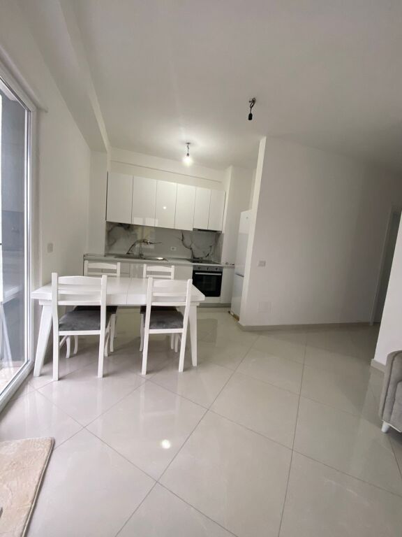 🏠 Jepet me Qira Apartament 2+1 e mobiluar total ,  te Univers City, QTU