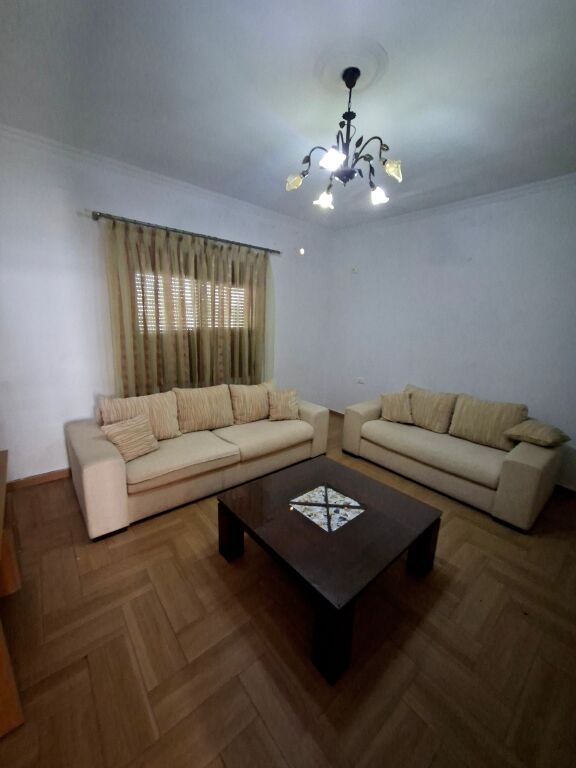 APPARTAMENTO 3+1+2 IN AFFITTO + parcheggio  KODRA E PRIFTIT 450 euro