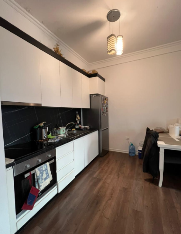 🏡 Apartment 2+1+2 for Sale – Square 21, Kavaja Street📍