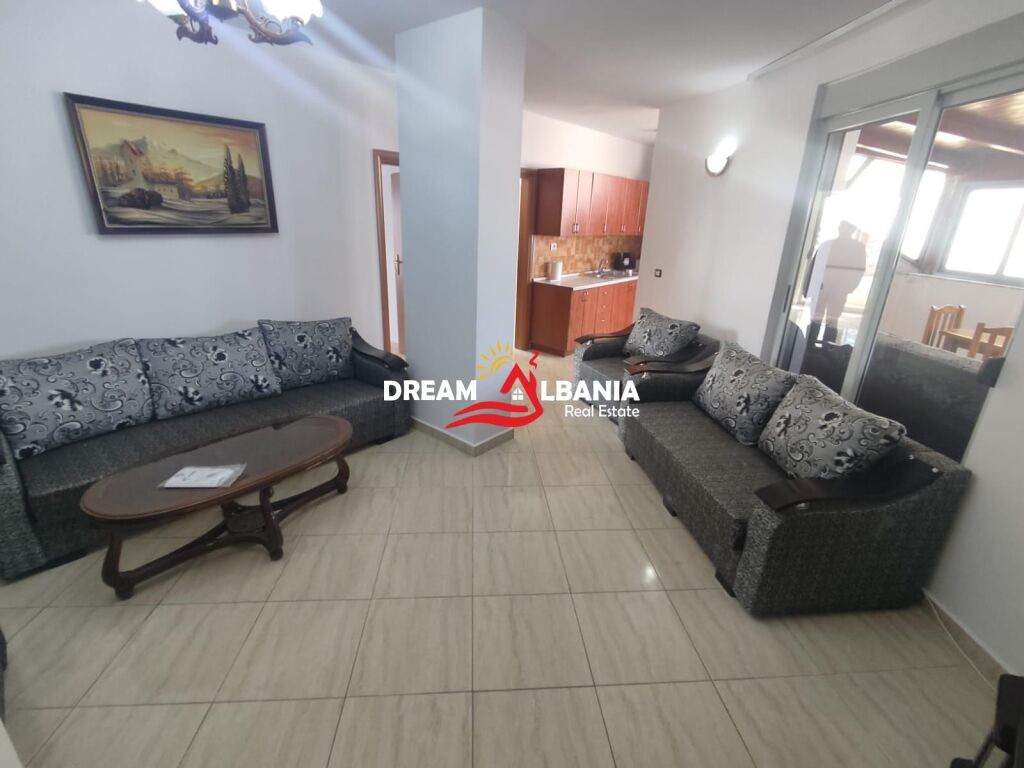 Jepet Apartament 2+1 me qera ne zonen e Xhamllikut prane Shkolles Niket Dardani ( ID 42215495 )