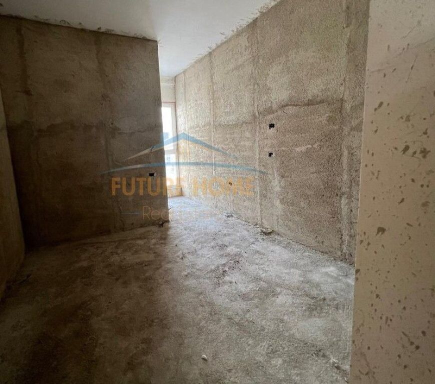 Qera,Ambjent per Zyra, Kompleksi Kika 2,Tirane