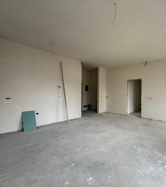 APPARTAMENTO 2+1+2+POSTO AUTO, VICINO ALLE EX CAMPO DI AVIAZIONE IN VENDITA
